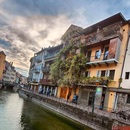 Dans Agreable Et Calme A 15 Mn Du Centre Alloggio in famiglia *
